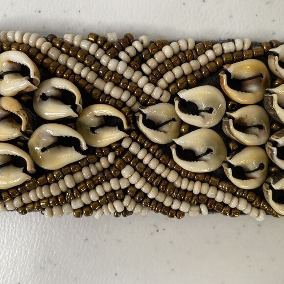 Anthropologie Cocobelle Komodo Papua Shells Beaded Embellish Belt Wooden Clasp - Picture 7 of 9